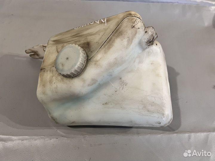 Бачок омывателя Ваз Калина