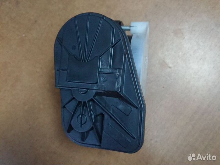 Дроссельная заслонка