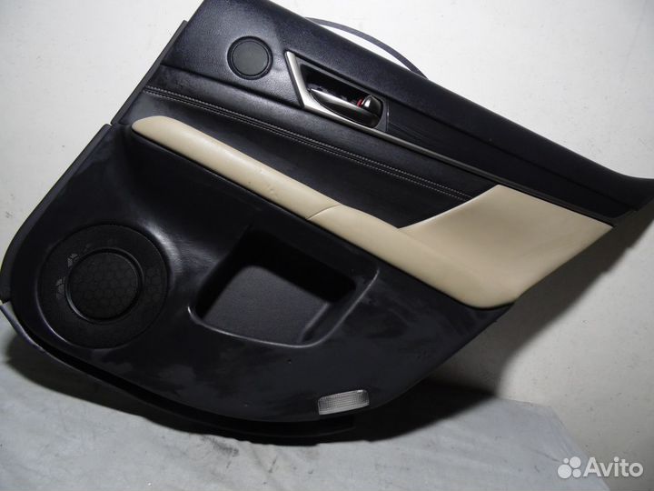 Обшивка двери задняя правая lexus IS 300H