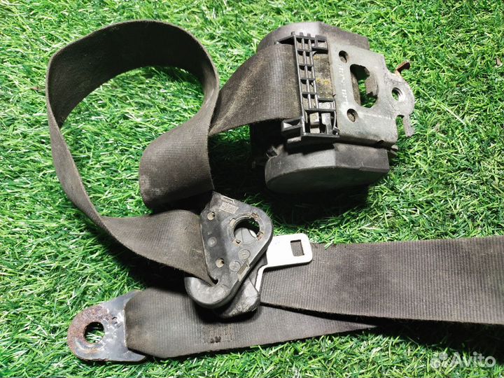 Ремень безопасности Renault Logan