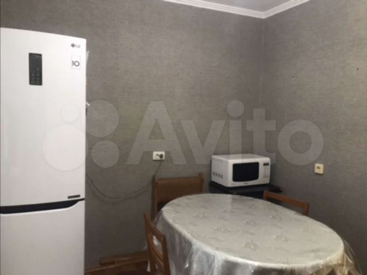 2-к. квартира, 56,3 м², 2/5 эт.