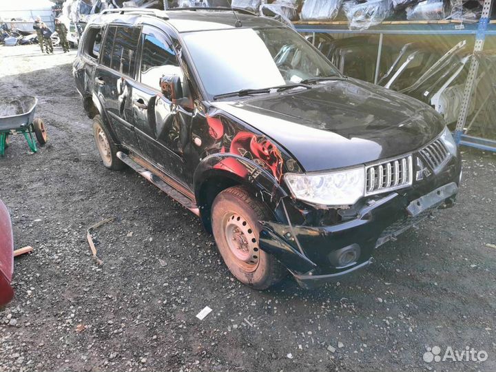 Mitsubishi Pajero/Montero Sport 2011 на запчасти