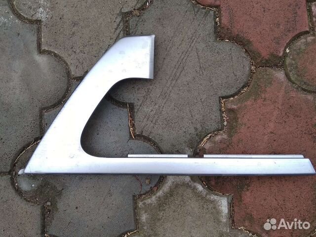 Hакладка левая передней двери Тoyota Land Cruiser