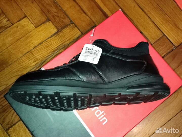 Кроссовки натуральная кожа демисезонные новые