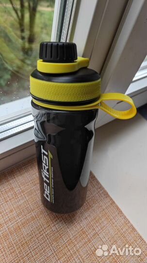 Спортивные бутылки, шейкеры