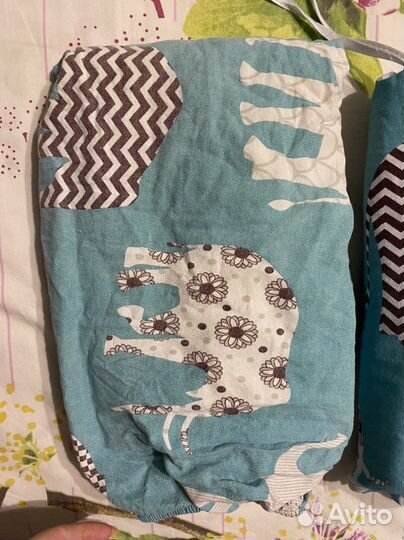 Бортики и простынь в детскую кроватку