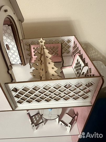 Домик кукольный деревянный