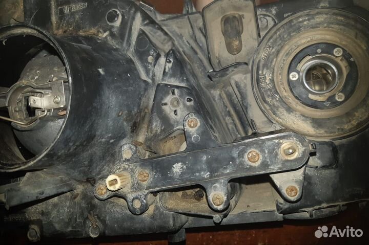 Фара передняя левая Оригинал Lexus LX 470