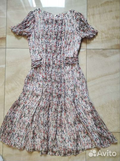 Платье Carolina herrera 42р