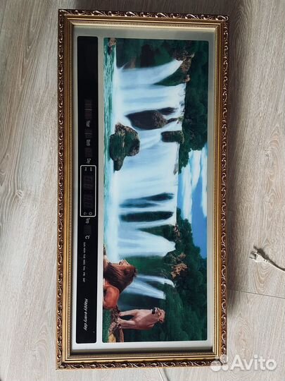 Картина с часами и музыкой