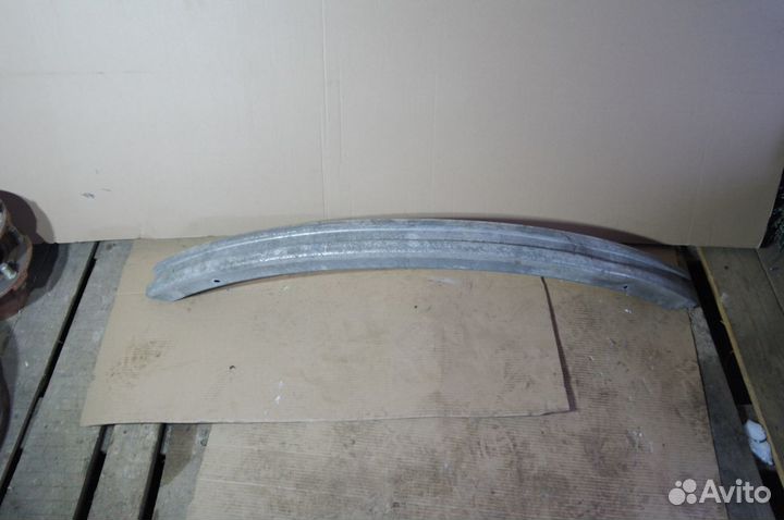 Усилитель переднего бампера Vw Passat B5