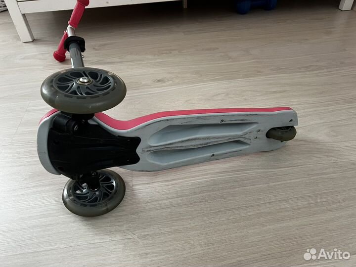 Самокат детский трехколесный