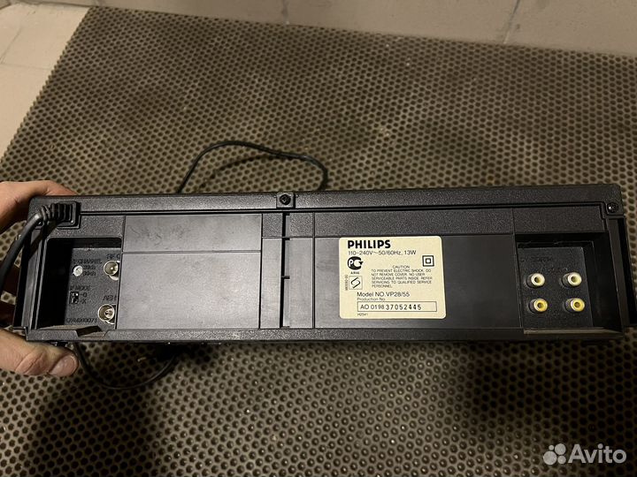 Видеомагнитофон philips
