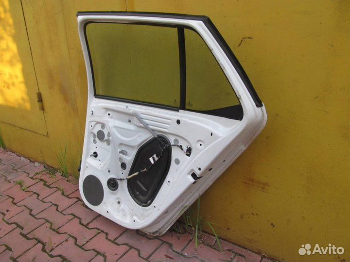 Дверь задняя правая Skoda Fabia 3 2014