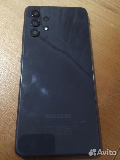 iPhone SE, 32 ГБ