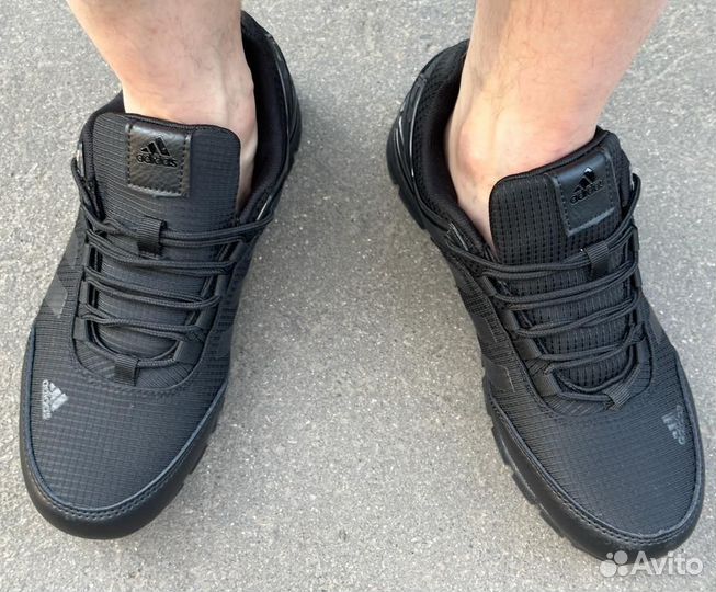 Кроссовки adidas