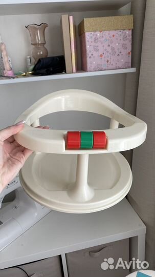 Стульчик для купания в ванной