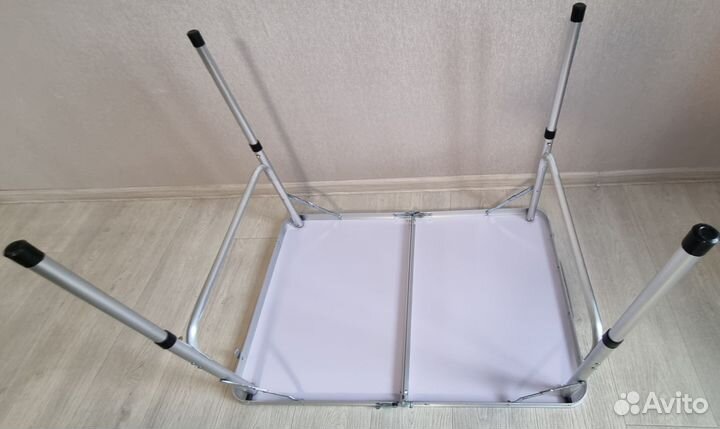 Стол +4стула. Новый