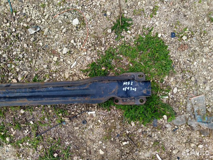 Усилитель заднего бампера Renault Megane 2