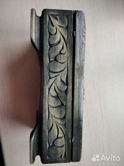 Шкатулка из дерева