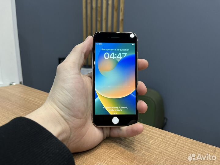 iPhone 8, 64 ГБ