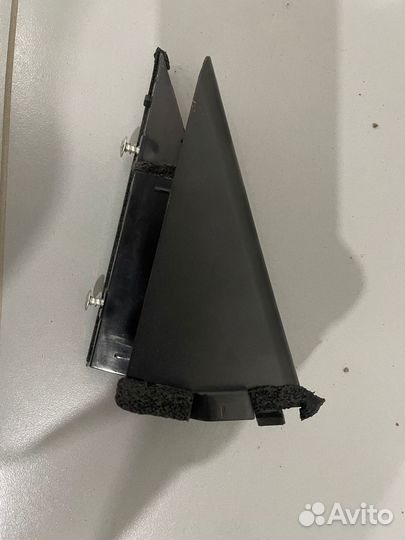 Направляюшая стекла, задней левой двери Nissan