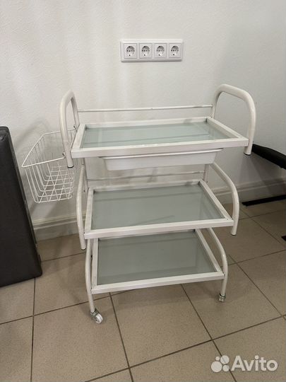 Тележка косметолога