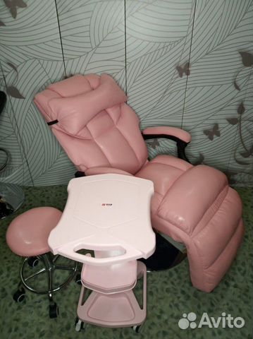 Кушетка космитологическая,тележка космитологическа