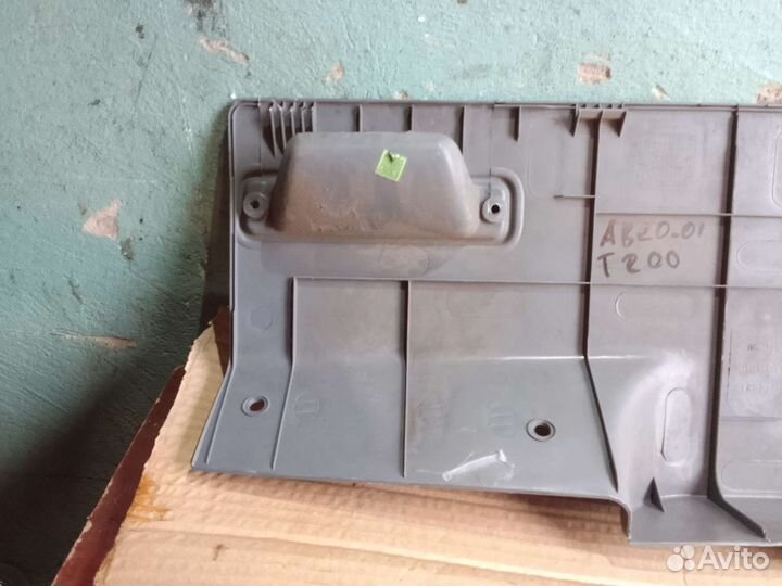 Обшивка крышки багажника Chevrolet Aveo T200