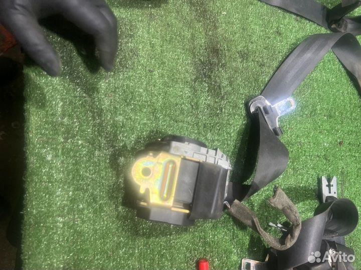 Ремень безопасности задний правый Рено Меган K4M