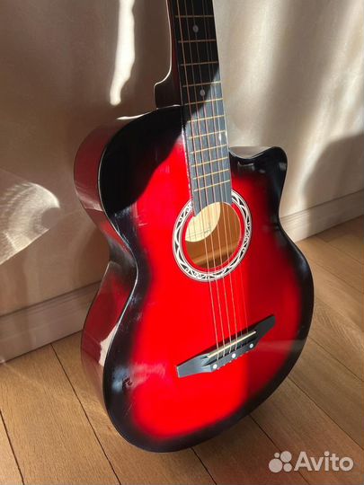 Гитара новая