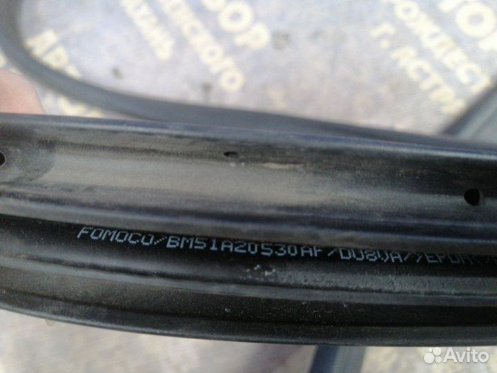 Уплотнительная резинка кузова Ford Focus 3 хэтчбек