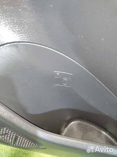 Обшивка двери задней правой Toyota RAV4 2018