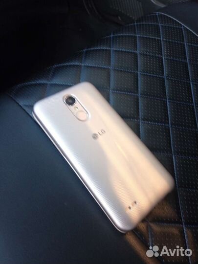 Телефон LG k10