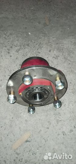 Ступица передняя с под-ком мтз-80
