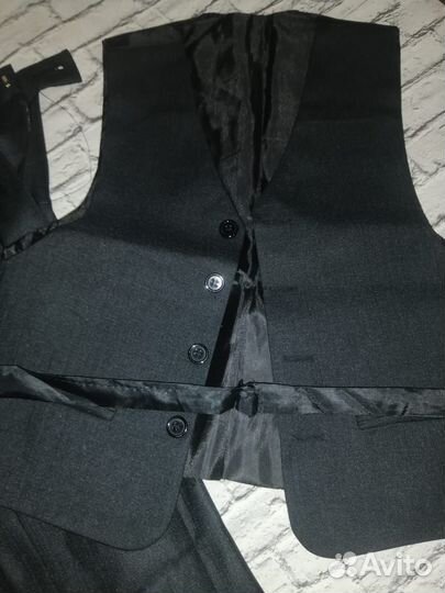 Новый костюм тройка