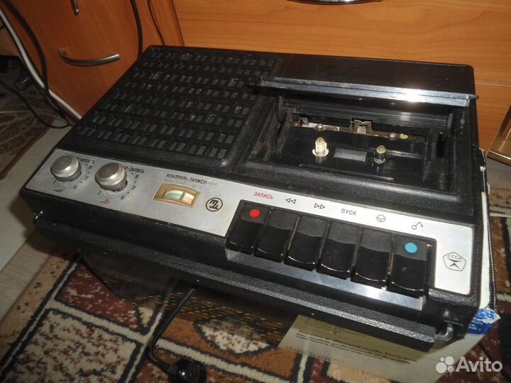 Кассетный магнитофон - Электроника 302