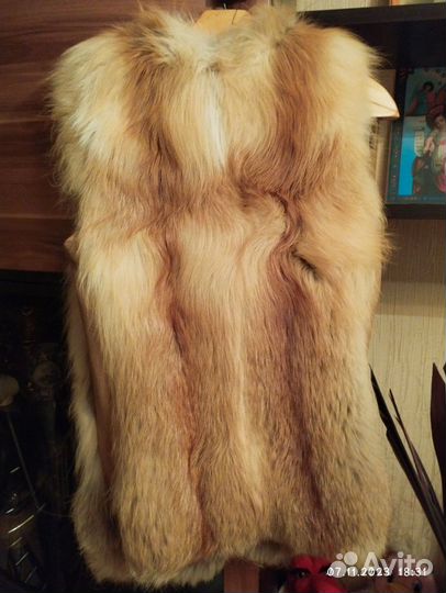 Жилет из лисы целиковые шкурки