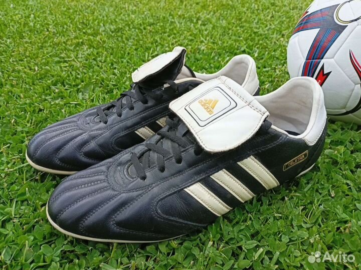 Футбольные бутсы adidas