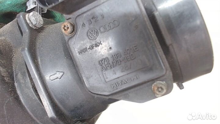 Корпус воздушного фильтра Audi A4 (B5), 2000