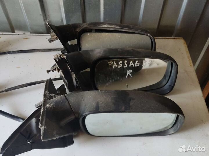 Зеркало правое механическое Volkswagen Passat B3