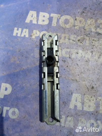 Механизм регулировки ремня безопасности Ваз Лада