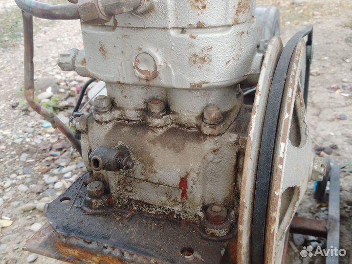 Воздушный компрессор