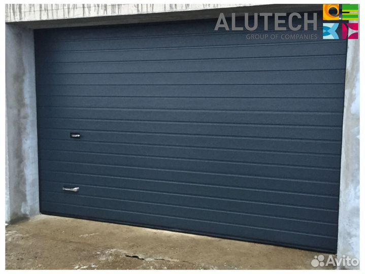 Секционные ворота для гаража alutech