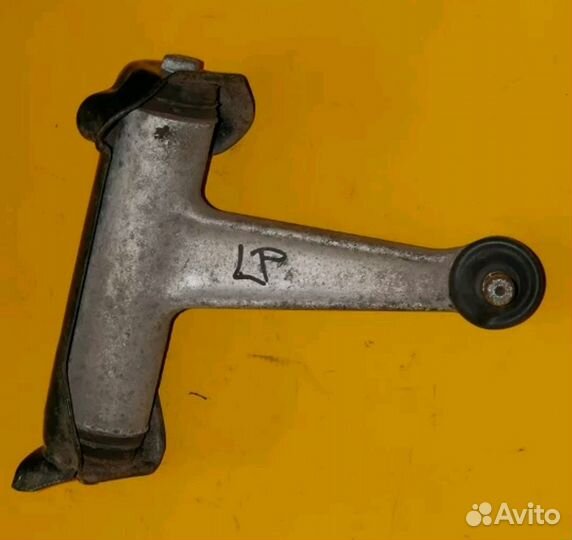 Рычаг верхний мерседес 140