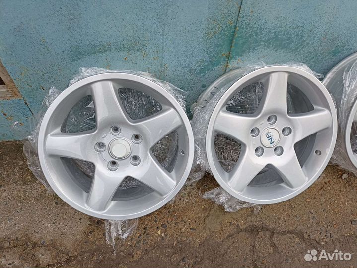 Литьё Bridgestone NR595 R16 как новые 114,3