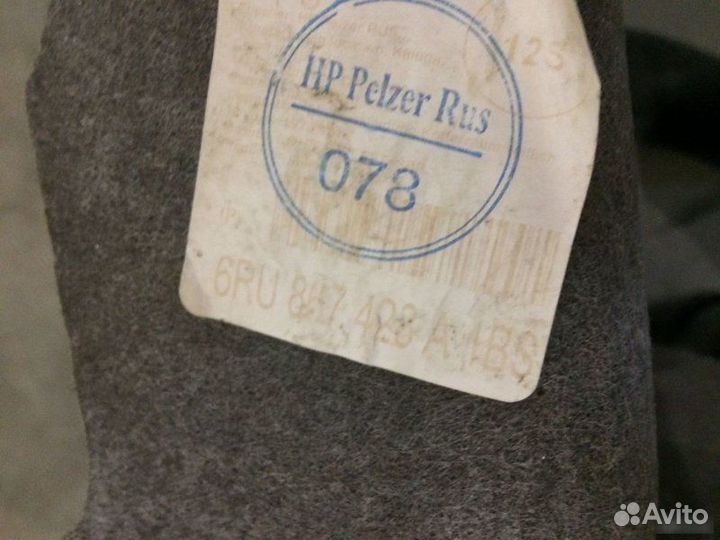 Обшивка багажника правая Volkswagen Polo