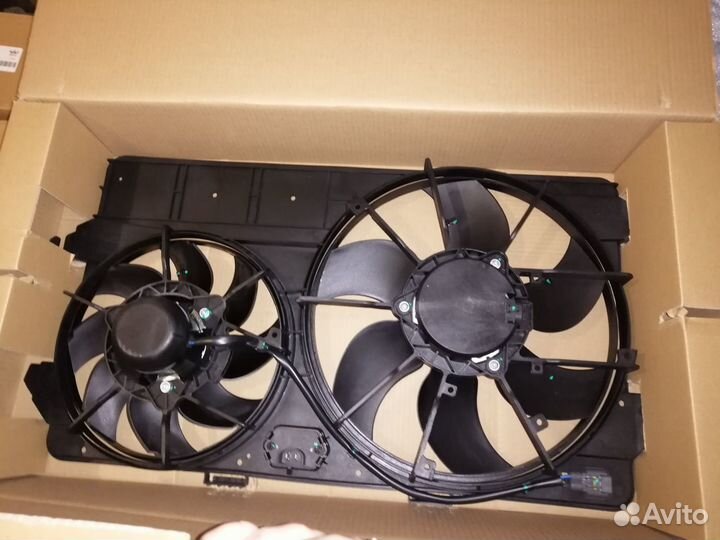 Вентилятор охлаждения Ford Transit Connect Tourneo