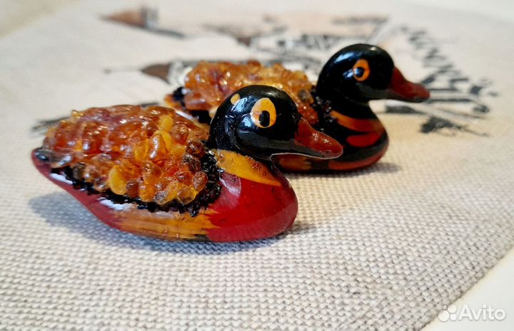 Утка деревянная янтарная пара
