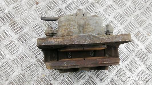 Суппорт тормозной передний левый subaru legacy 5